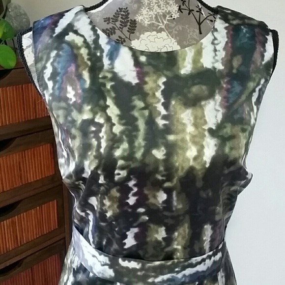 Pretty printed dress sz. 8 by Premise - Picture 2 of 4